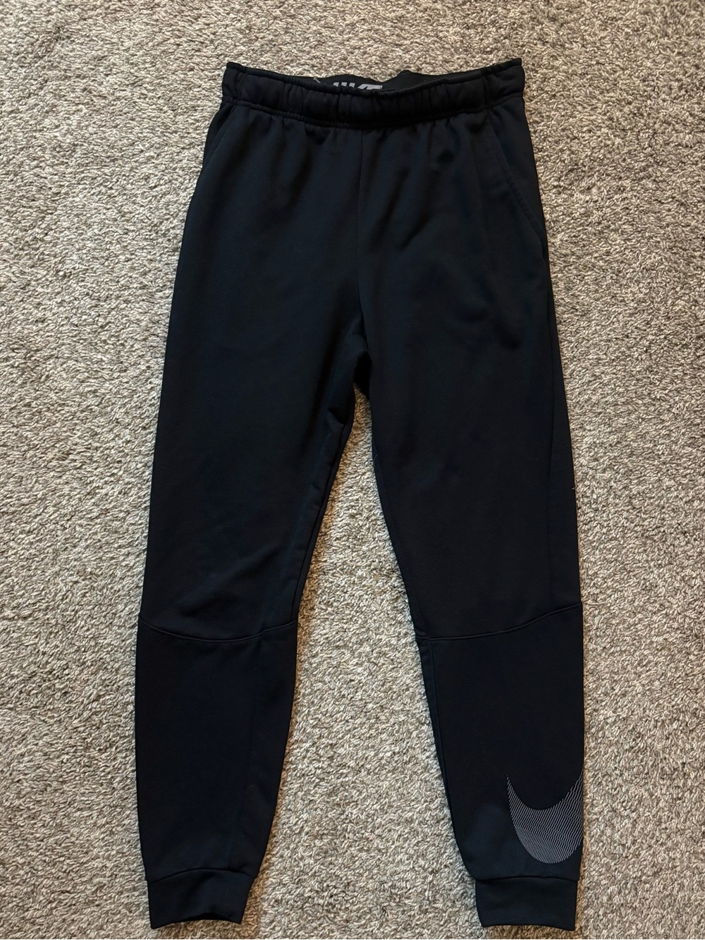 Nike Joggers - Picture 3 of 4